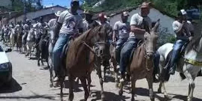 4ª Cavalgada de Taquarinha é o grande evento regional deste domingo (04) no município de Mucuri